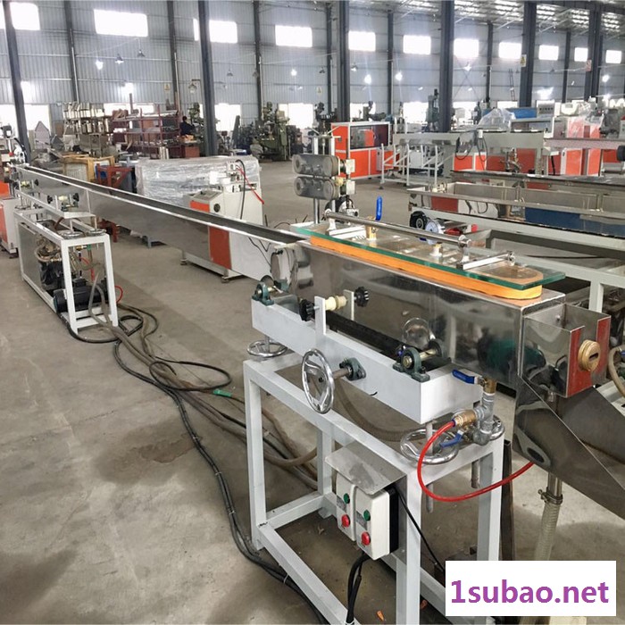 PVC软管塑料挤出机设备生产线图2