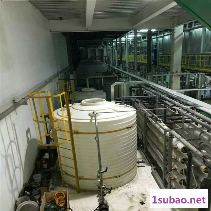 重庆10吨滚塑塑料桶，重庆10吨耐酸碱防腐塑胶储罐厂家图4