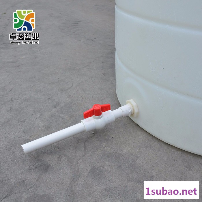 卓逸立式 0.25  大型滚塑PE水塔 耐酸碱塑料储罐 塑料水塔生产厂家图6