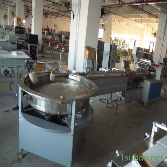 上海钦典包装机械设备枕式包装机全自动食品包装机面包理料线图1