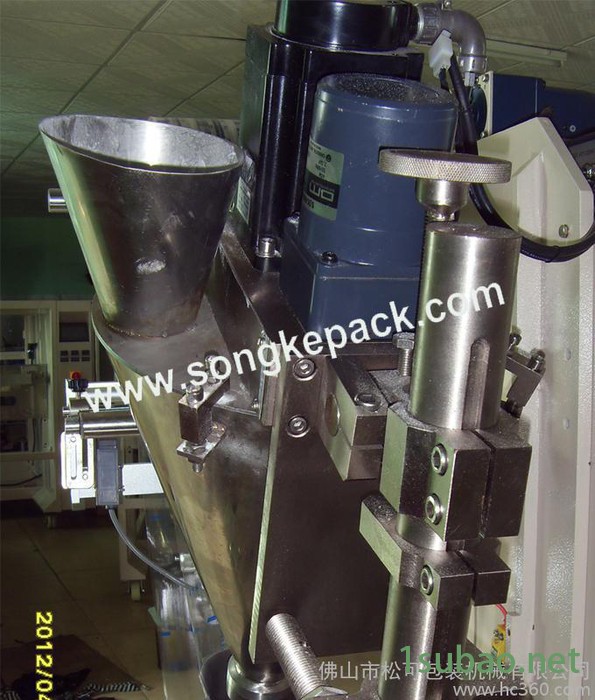 多功能包裝機(jī) 粉劑自動(dòng)包裝機(jī) 半自動(dòng)粉末包裝機(jī)械