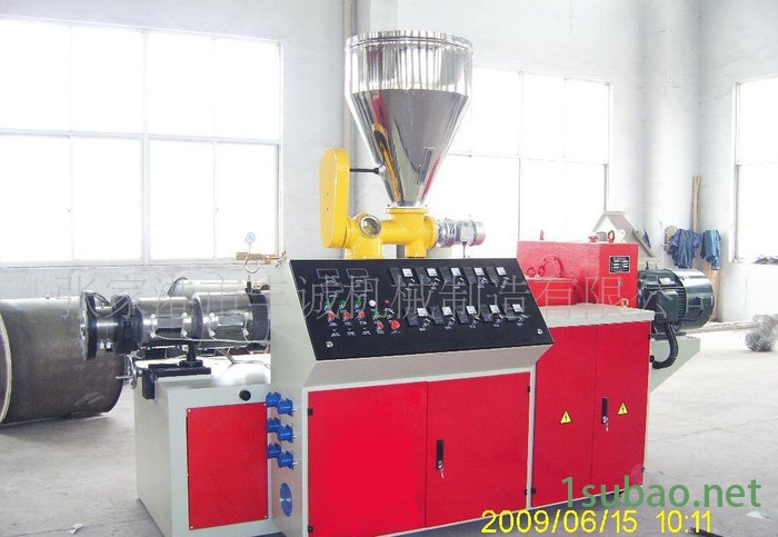 **PVC管材挤出生产线、双螺杆挤出机图2