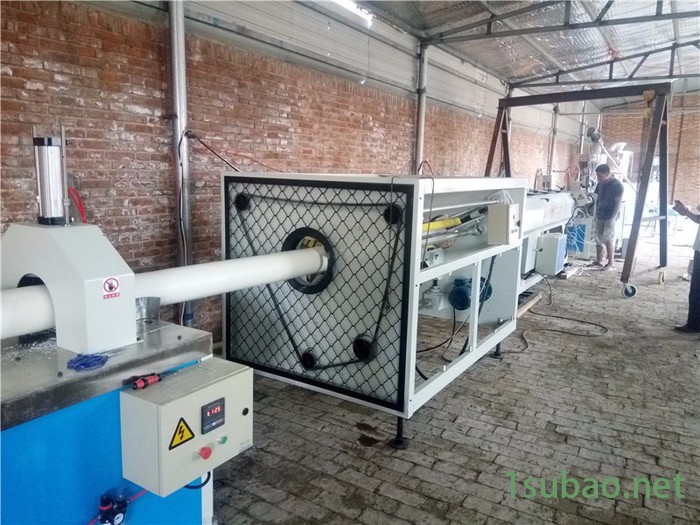 中瑞PVC落水管双螺杆管材挤出机生产线设备图8