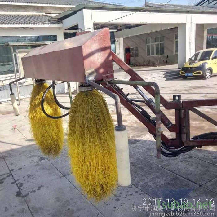 带手动升降装置的自动护栏清洗机 带手动升降装置的自动护栏清洗机 带手动升降装置的自动护栏清洗机 自动护栏清洗机图2