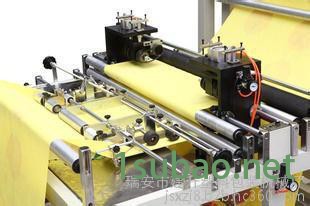 2015新款采用多个超声波装置 全自动无纺布制袋机图2