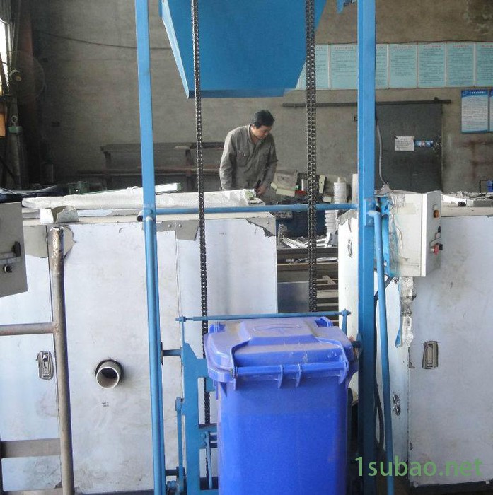 天众生产120升餐厨垃圾桶自动倒料装置、果蔬垃圾桶专用垂直提升机、移动式垃圾桶提升倒料机 垃圾挂桶提升机图8