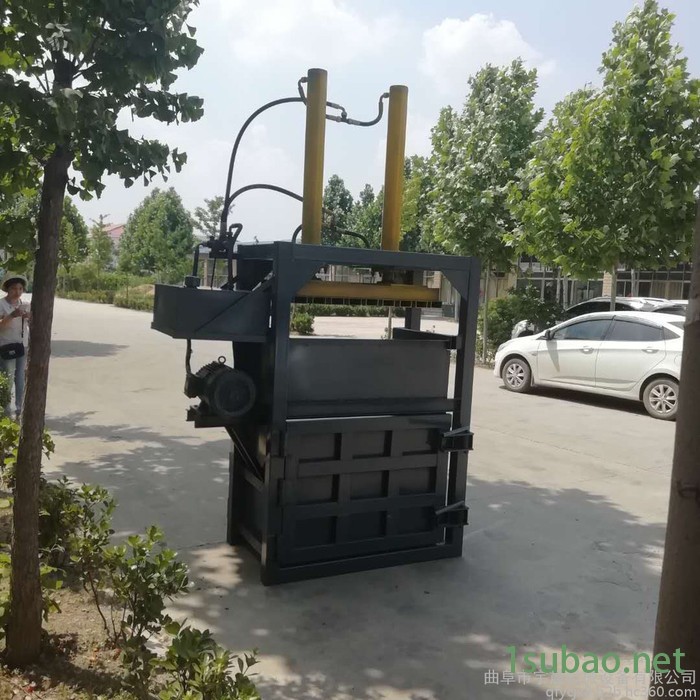 垃圾回收站打包机宇晨 全自动废纸箱打包机厂家废旧纸箱液压打包图8