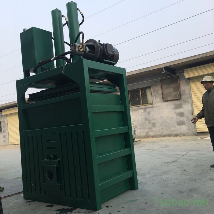 新款全自动液压打包机厂家批发 垃圾回收站压缩机 秸秆棉花打包机价格图3