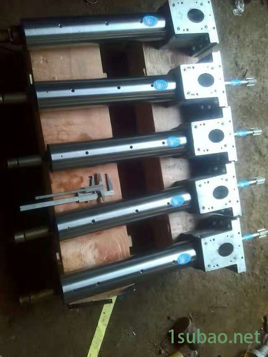 定做pvc型材注塑机螺杆_注塑机合金螺杆炮筒_图6