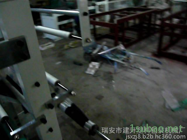 **多功能电脑热切边封制袋机厂图2