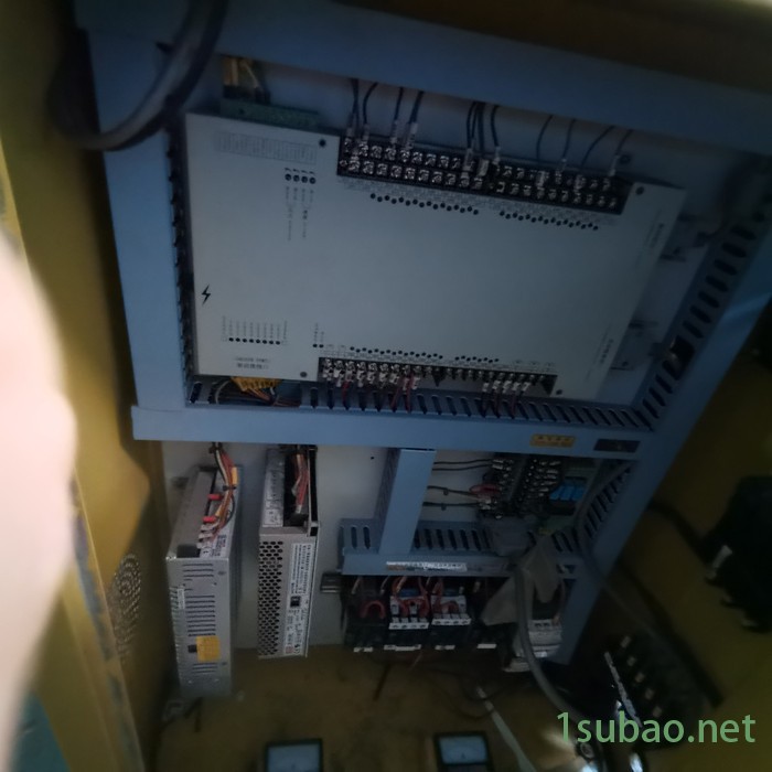 低价出售大禹九成新二手立式标准注塑机图4