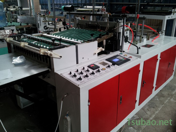 瑞华600 PVC热收膜袋制袋机 弧形袋制袋机 圆弧袋生产设备上面安装指导质保一年图5