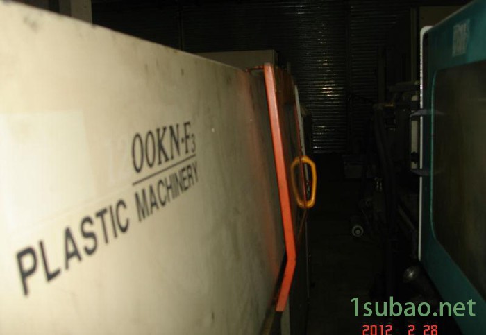 转让九成新恒威128T二手注塑机图2