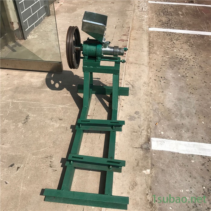 颗粒膨化机 玉米棍机价格 双螺杆挤出机 大米玉米粒膨化机 玉米大米膨化机图4