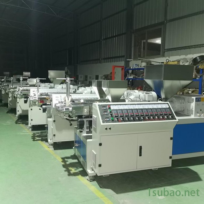 三色仿藤机藤线机出线机螺杆螺筒胶轮压花轮挤出机 收卷机牵引机图3