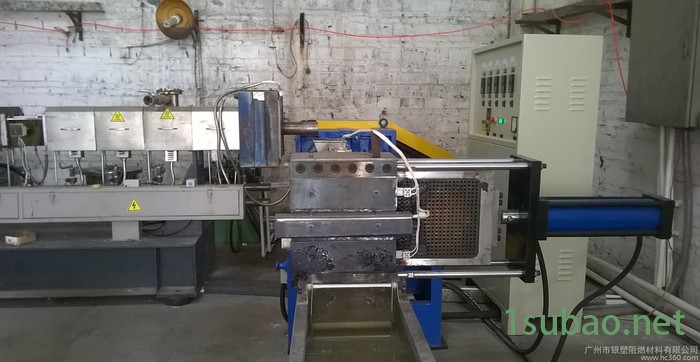 低价转让99成新双螺杆挤出机(75B型)图2