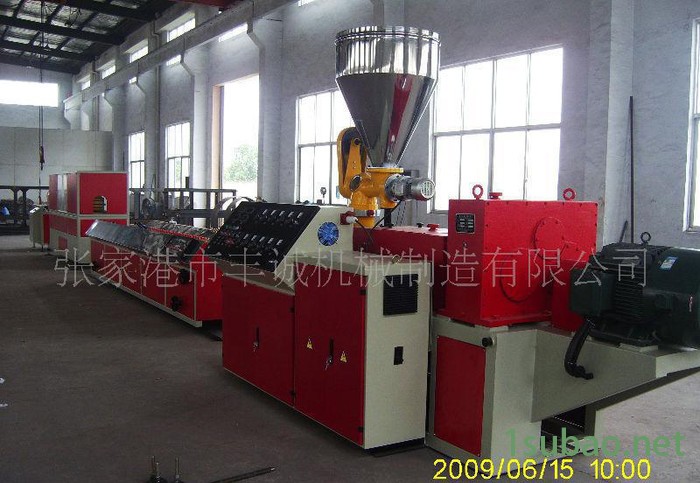 PVC木塑型材挤出生产线 精密65双螺杆挤出机 高强度木塑生图2