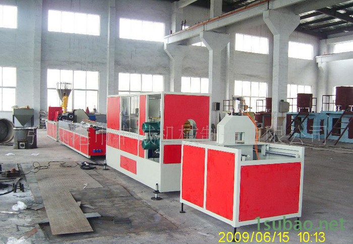 PVC木塑型材挤出生产线 精密65双螺杆挤出机 高强度木塑生图3