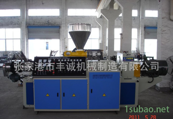 专业 51/105PVC锥形双螺杆挤出机 pvc挤出机 小型图3
