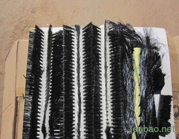 供应山东全自动洗桶机，桶装灌装设备，喷码机，套标机图5