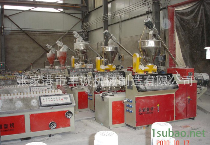 高效低噪声木塑型材生产线 天花板门窗生产线 锥形双螺杆挤出机图2