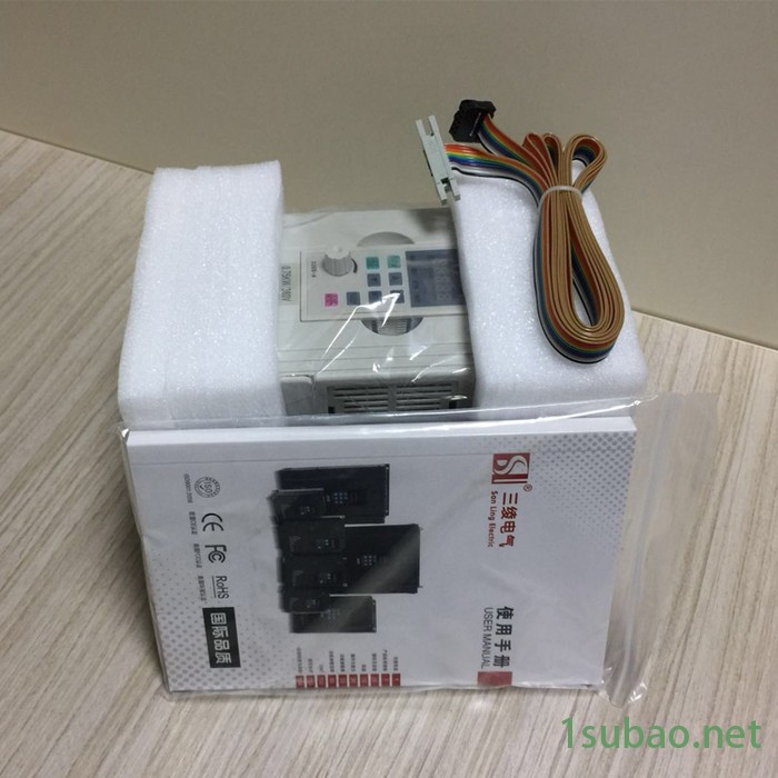 三绫通用变频器V系列380V三相4-7.5KW经济型矢量变频器水泵变频器图5