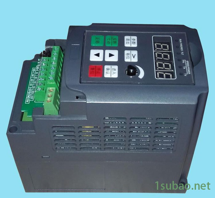 深圳国产变频器110V 0.4kw单相高性能矢量电机变频器非图2
