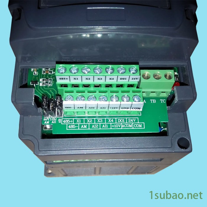 深圳国产110V 0.75KW变频器单相高性能矢量电机变频器图3