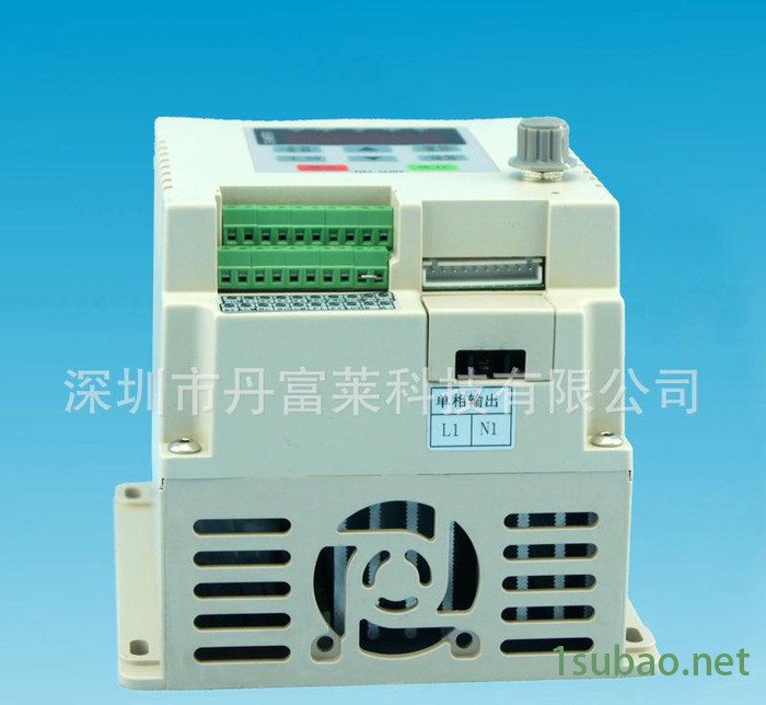 2.2KW水泵专用恒压供水变频器 两进两出220v变频恒压供水控制器图3