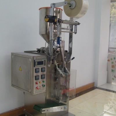 上海运驰液体包装机 洗发水包装机 沐浴露包装机 面膜膏包装机
