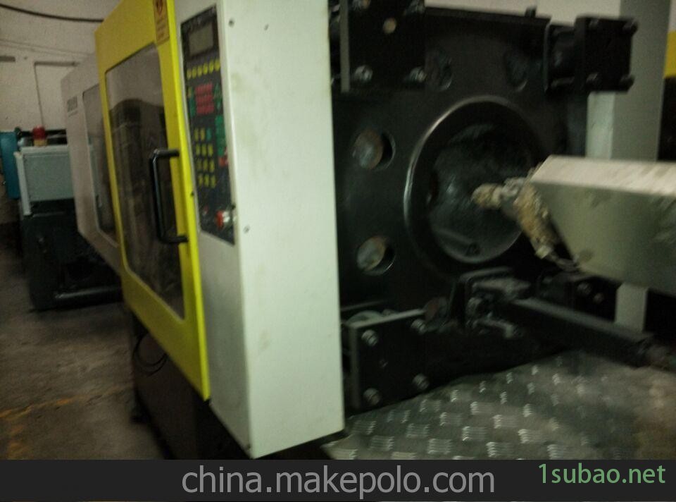 2007年产的震德EM180V二手注塑机图2