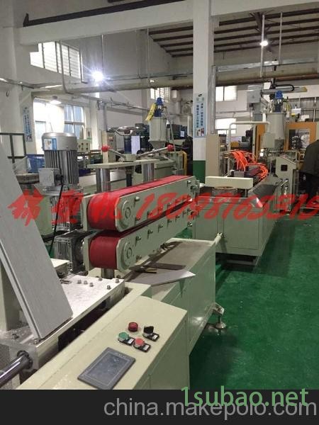 PVC异型材挤出机  PVC型材生产线图2