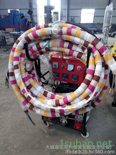 聚氨酯喷涂发泡机生产厂家 冷库板聚氨酯发泡机图3