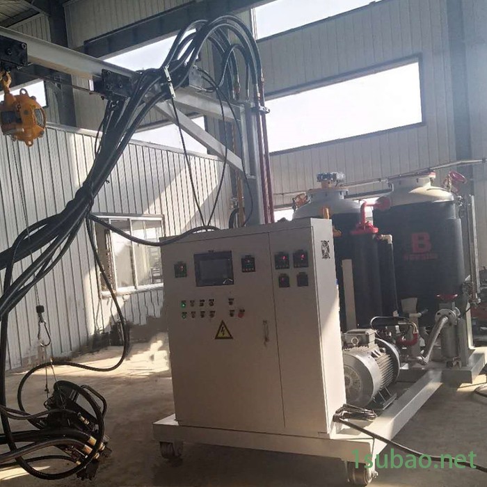 连续高压发泡机 聚氨酯高压发泡机 聚氨酯高压发泡设备 高铁座椅浇注设备 聚氨酯高回弹慢回弹设备 **图6