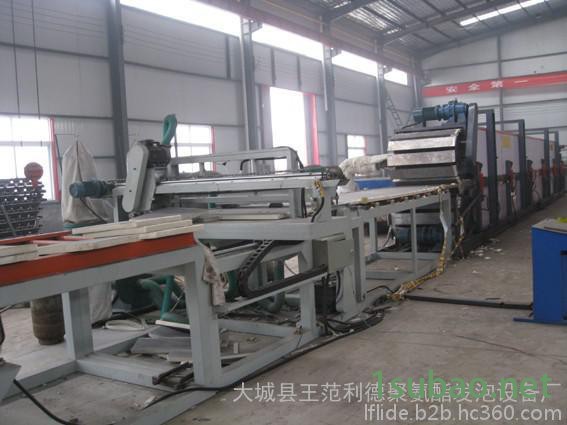 不燃聚苯板生产设备 石墨聚氨酯发泡机 聚氨酯复合板材生产线图2