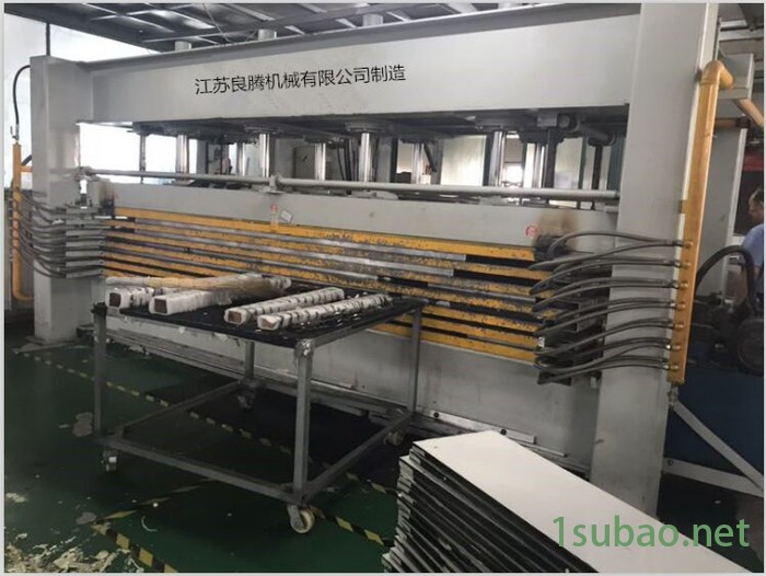 【良腾机械 **】【全自动液压隔音垫发泡锁模机】 发泡机图2