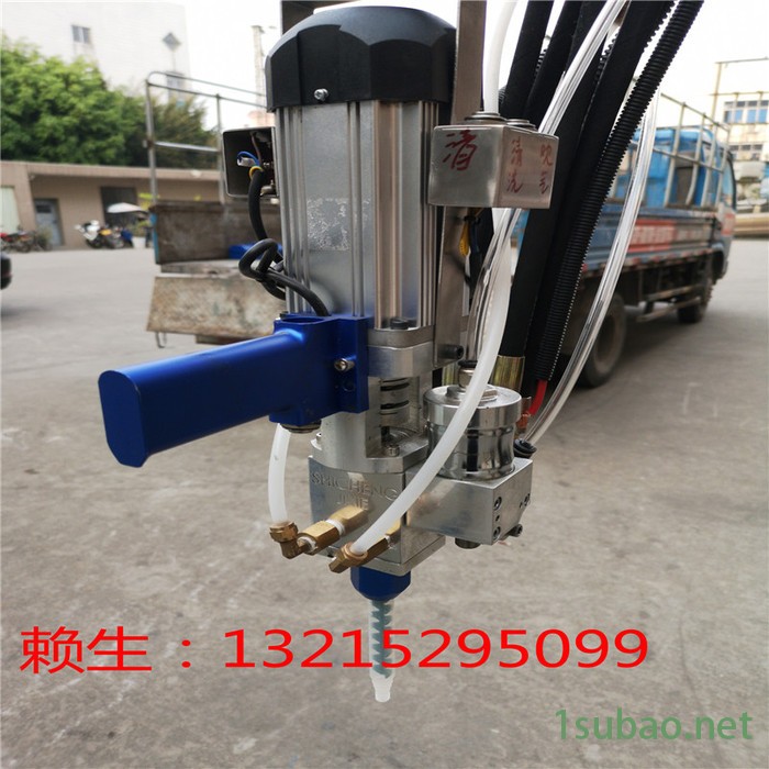 聚氨酯发泡机，PU仿木发泡机，自成皮发泡机，鞋垫发泡机图2