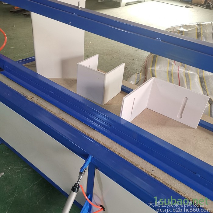【双荣 】塑料工艺品折弯机  自动加热发泡机 1.2米PVC板材折弯机设备图2