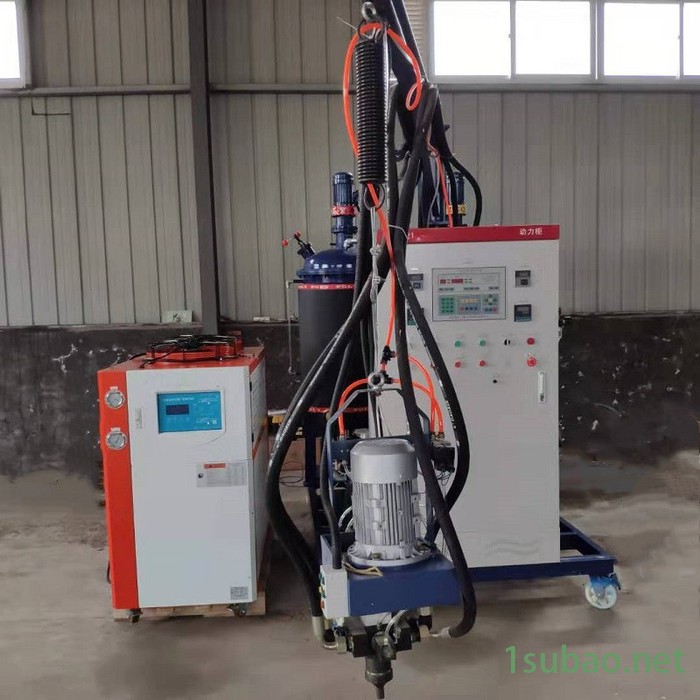 影视道具喷涂硬泡用聚氨酯发泡机图3