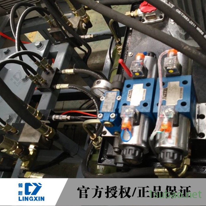 供应领新聚氨酯保温水箱发泡机械    高压发泡机   **图3