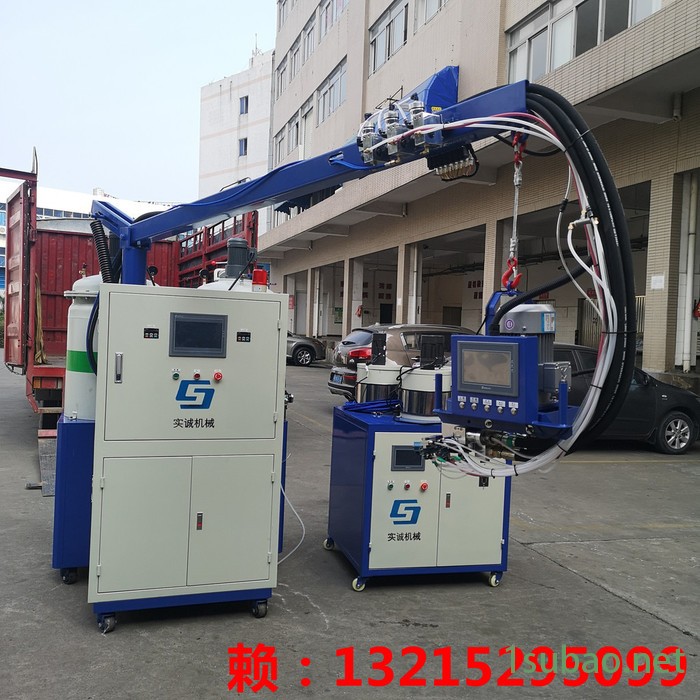 东莞发泡机厂家，聚氨酯鞋垫发泡机，实诚机械自成皮发泡机图5
