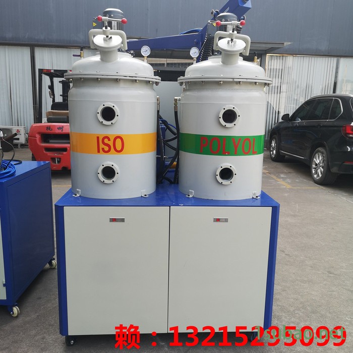 东莞发泡机厂家，聚氨酯鞋垫发泡机，实诚机械自成皮发泡机图6