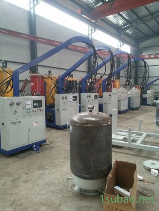 全国直销 低价 聚氨酯发泡机厂家设备，小型聚氨酯喷涂机厂家图4