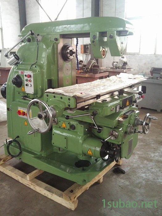 广速xk6132 万能铣床图3