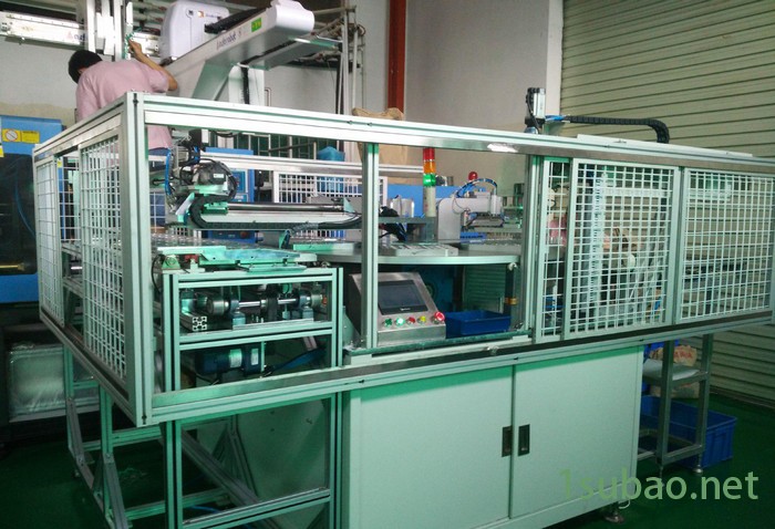 惠州注塑机螺帽自动埋入设备生产 注塑螺帽自动埋入设备 塑机辅机 注塑机械手图3