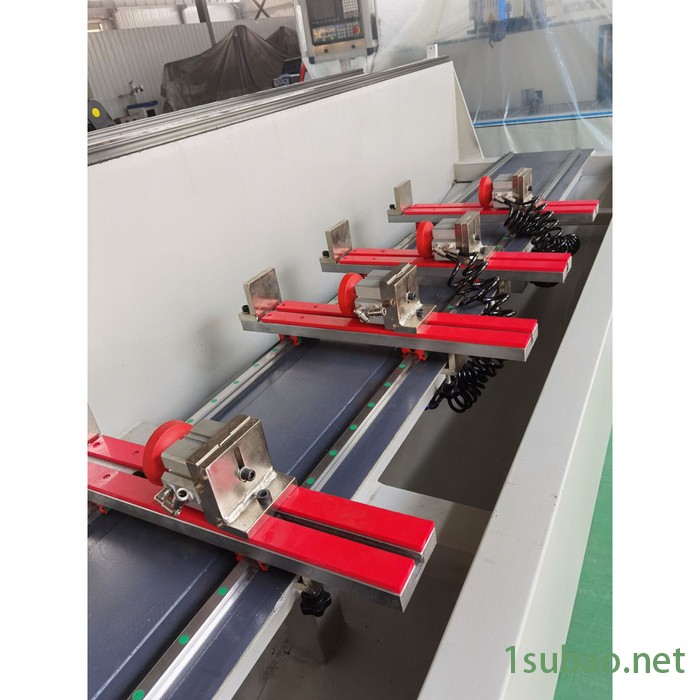 威格特  高速铝型材加工中心 三轴线轨数控双头钻铣床 铝型材钻铣床图5