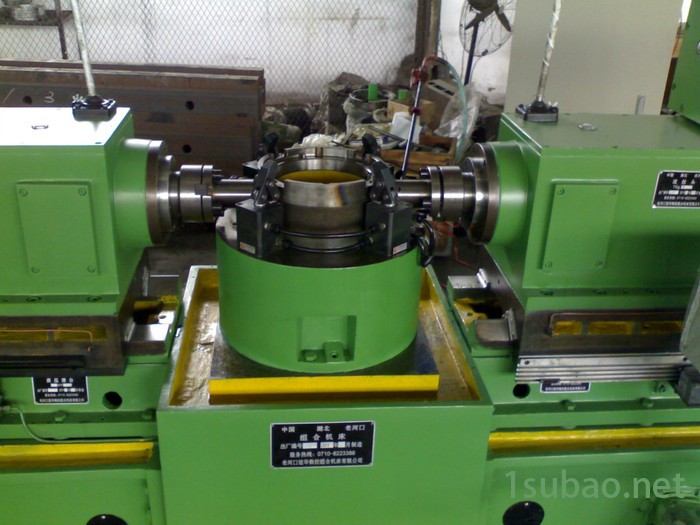 组合机床，专用机床，专用夹具，铣削头，镗削头，滑台，镗车头。图2