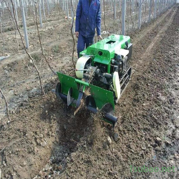 锰钢打造刀具果园开沟施肥回填机  富兴果树土杂肥开沟回填机 履带自走式微耕机图2