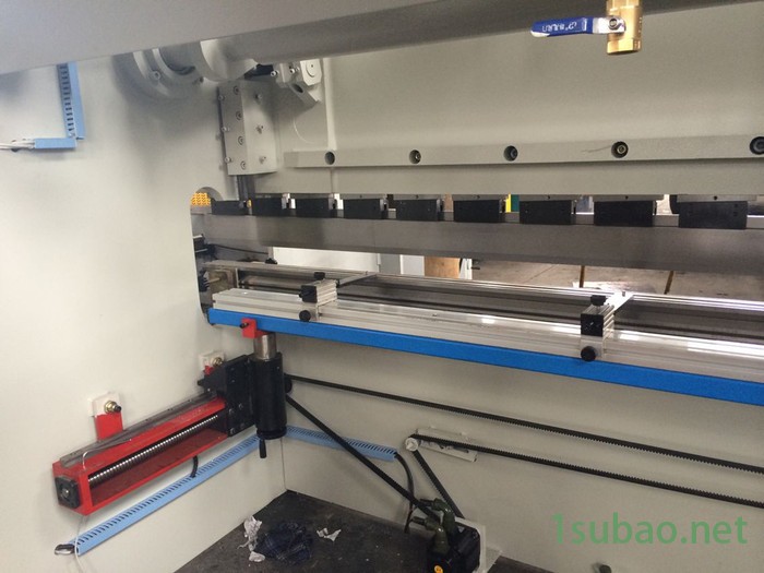 HVCENWC67Y-100t/2500数控折弯机图6