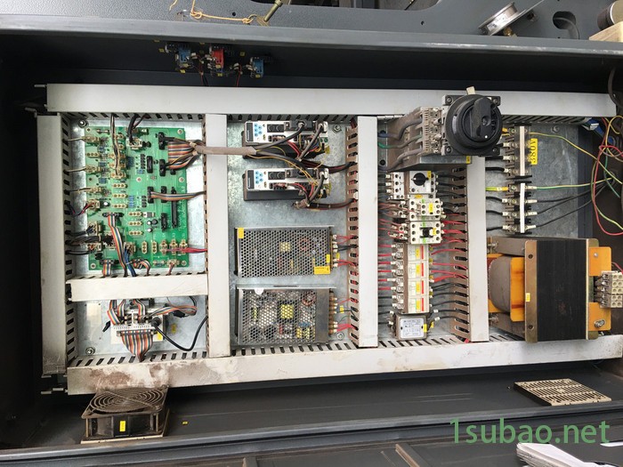 米路加折弯机二手米路加1030数控折弯机低价出售图5